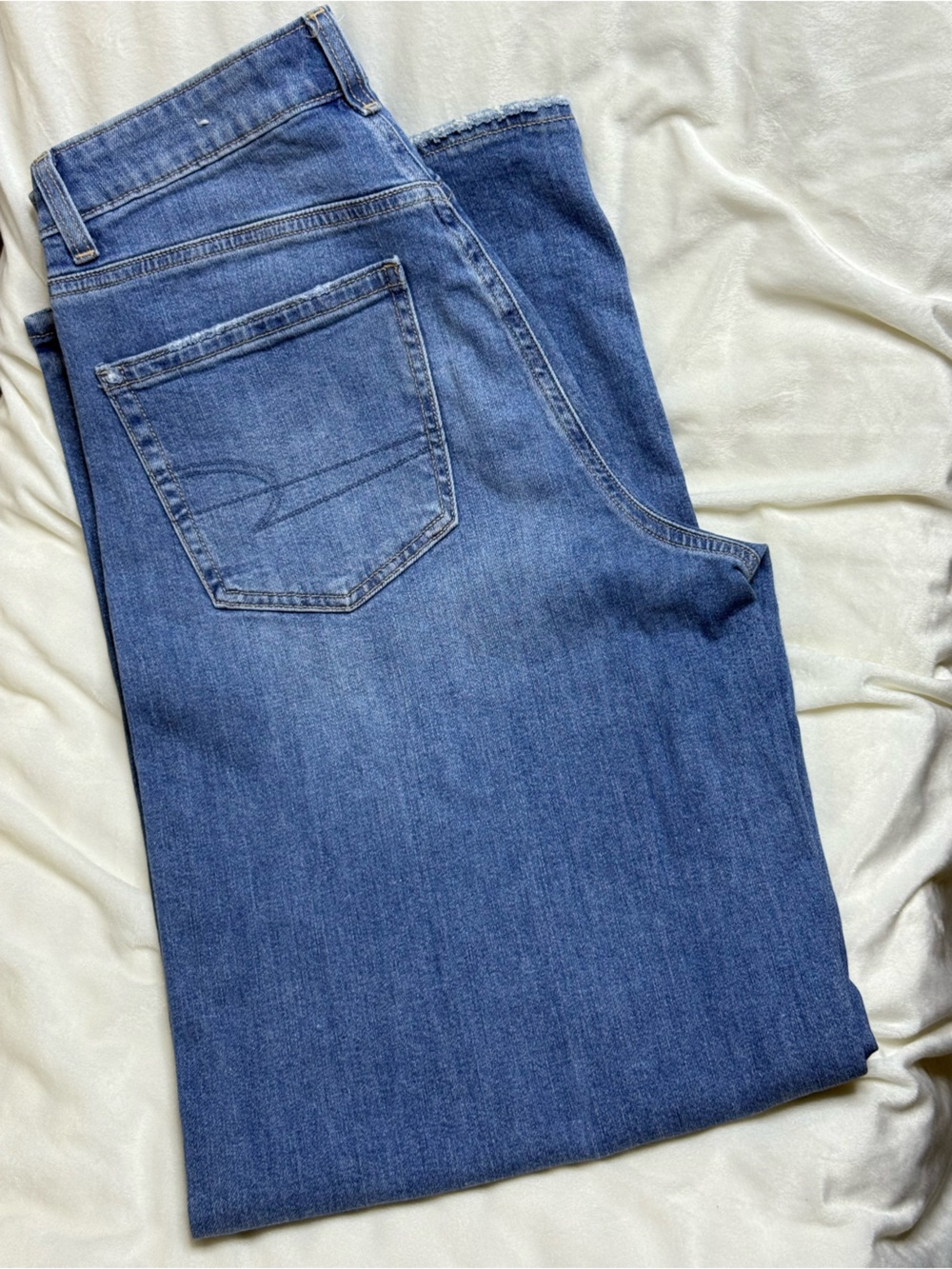 American Eagle Outfitters Super High-Rise Jegging 💙